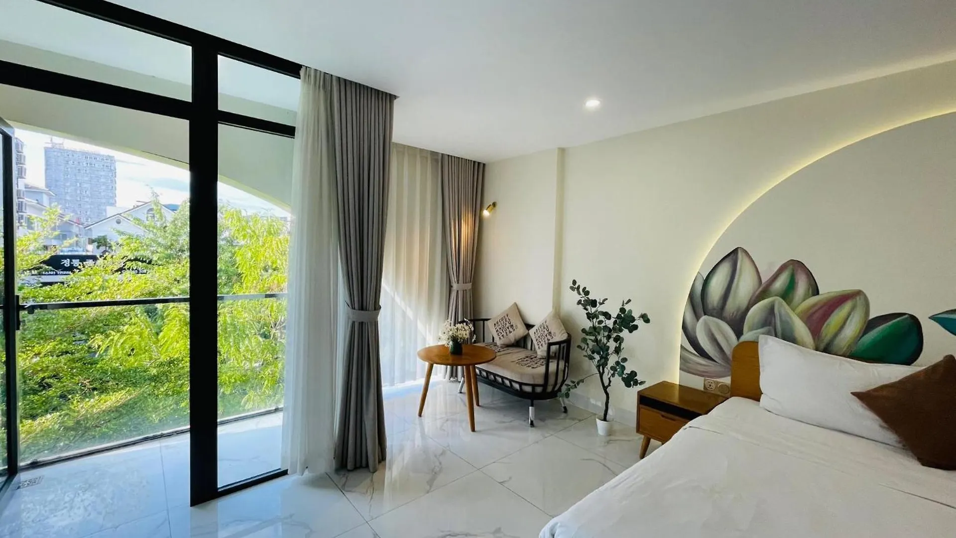Maple Suite Hotel & Apartment Da Nang 3*,  Vietnam